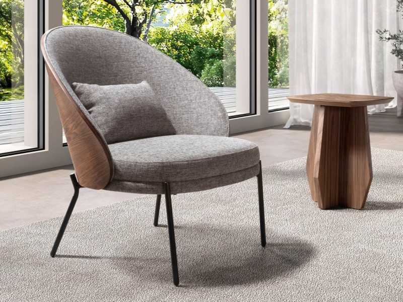 Fauteuil design moderne avec structure en bois et pieds en acier inoxydable - TALLIN
