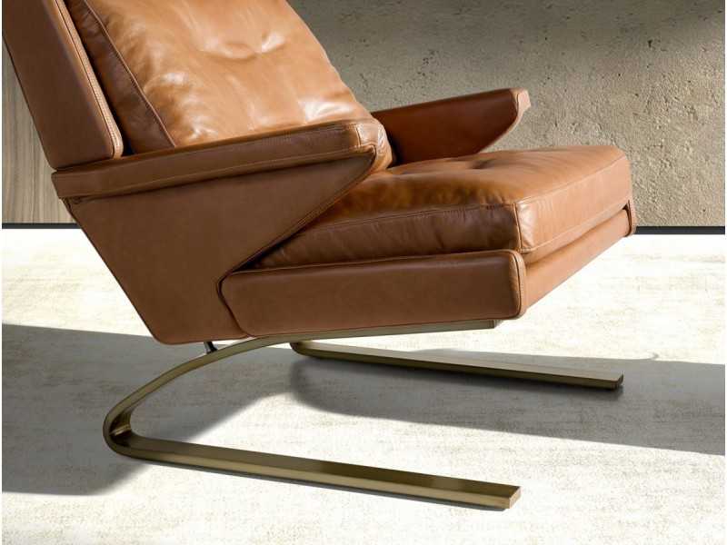 Fauteuil tapissé de cuir véritable avec un piètement en acier inoxydable - NORVAN