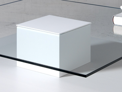 Mesa de centro con tapa de cristal templado y peana central -AIRE